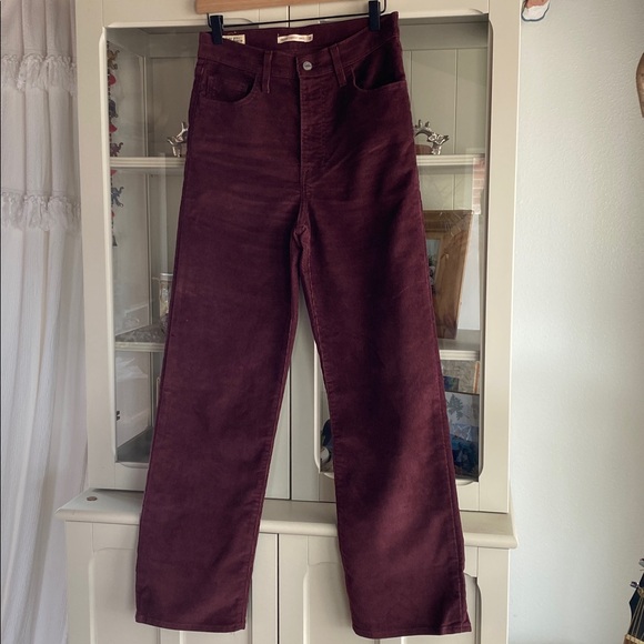 Levi's Pants - Burgundy Corduroy Levi’s Ribcage Straight Ankle